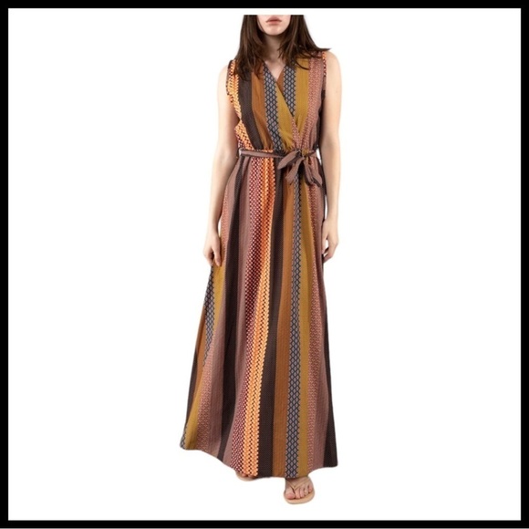 VIERI Printed Maxi Dress - Picture 1 of 9